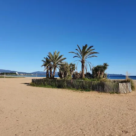 Mobilhome Proche Mer, Spacieux * Hyères